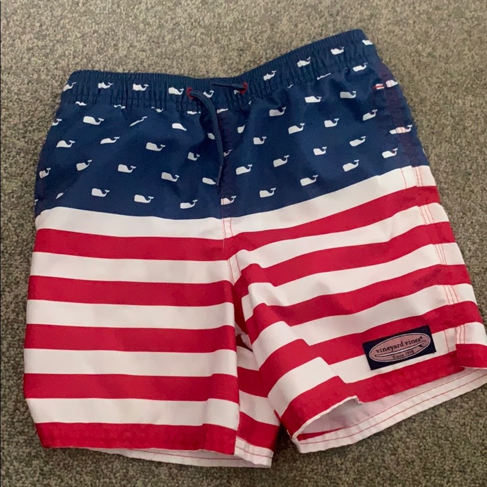 Boys vineyard vines swim trunks